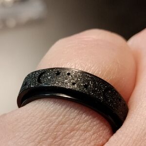 NEW Stainless Steel Black Glitter Celestial Spinner Ring